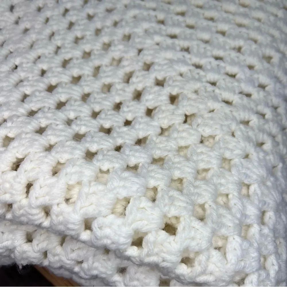 Hand Knitted Throw - Picture 6 of 6